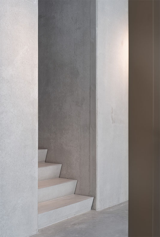 house bl